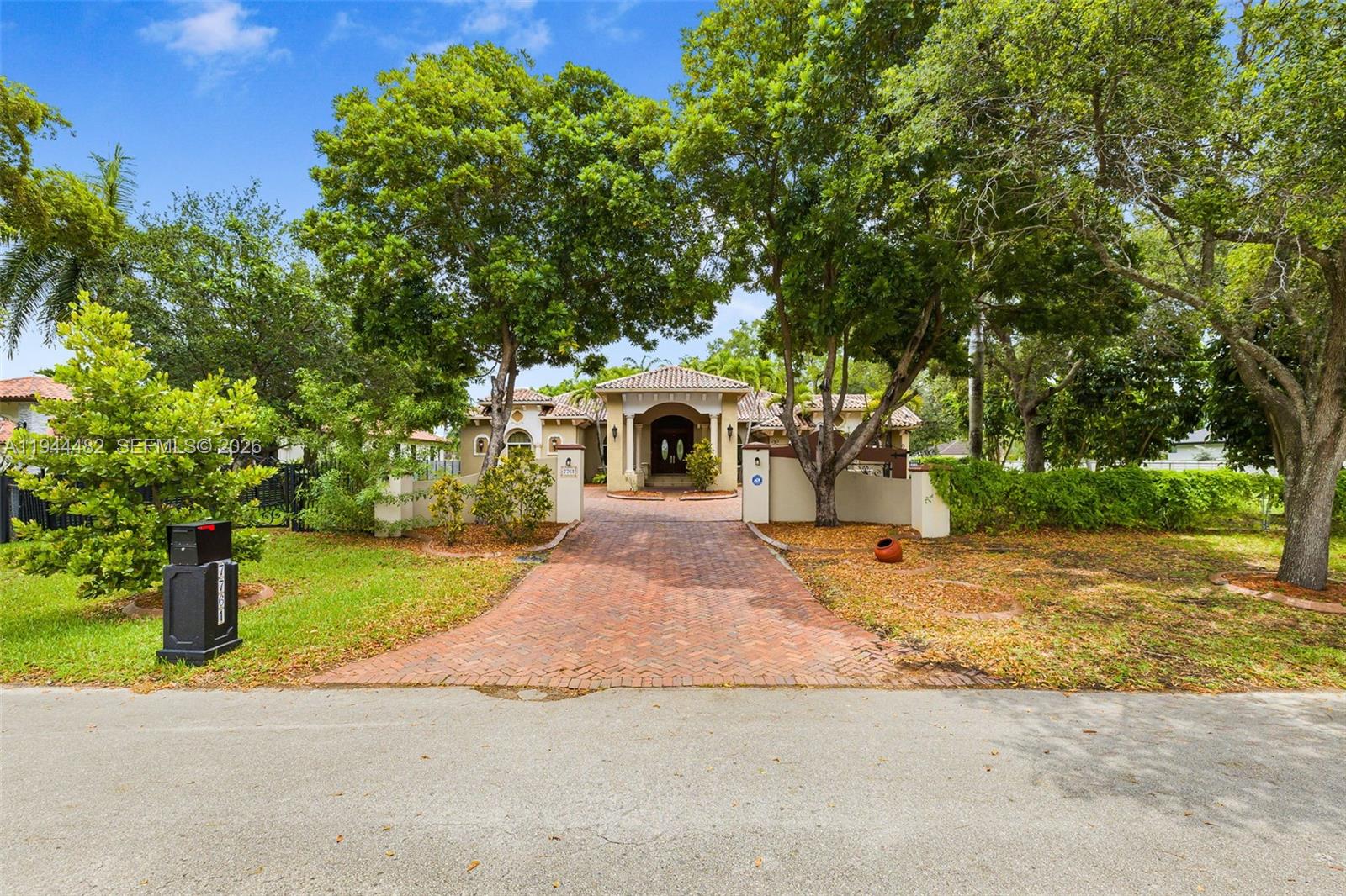 7761 SW 122nd Avenue, Miami, FL 33183 photo 2
