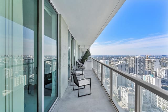 79 SW 12th Street 3809S, sold in The Axis On Brickell Cond, Miami, FL
