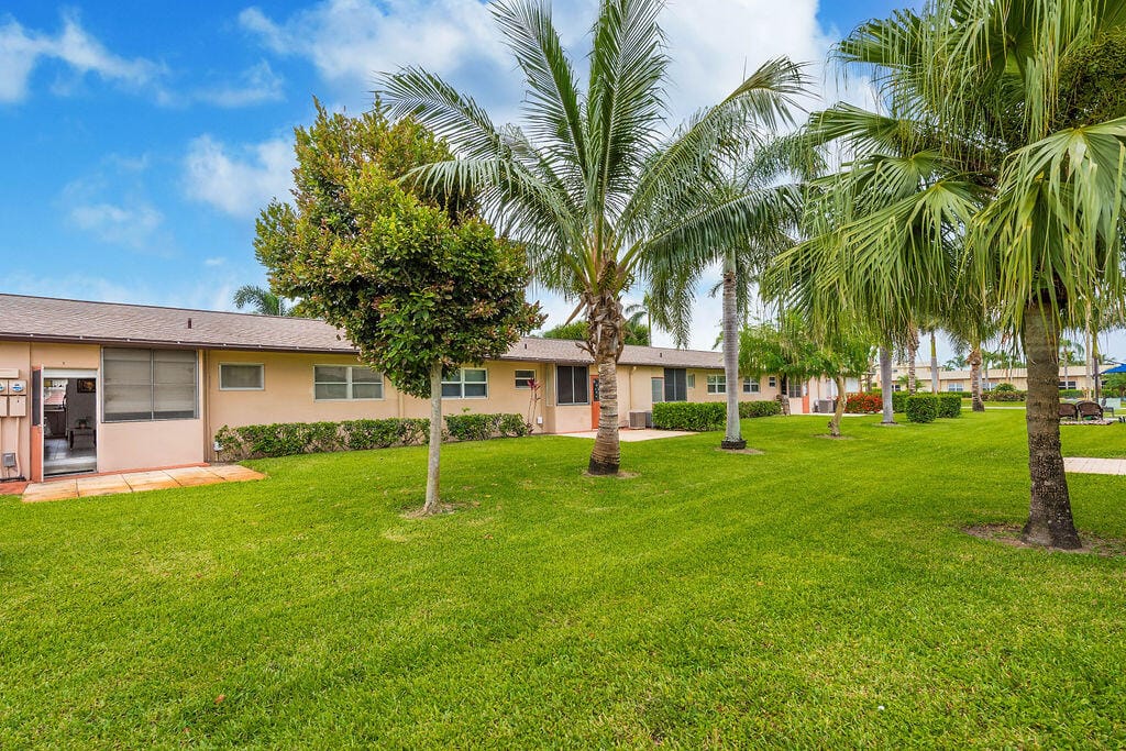 2995 Crosley Drive W E, West Palm Beach, FL 33415 photo 24