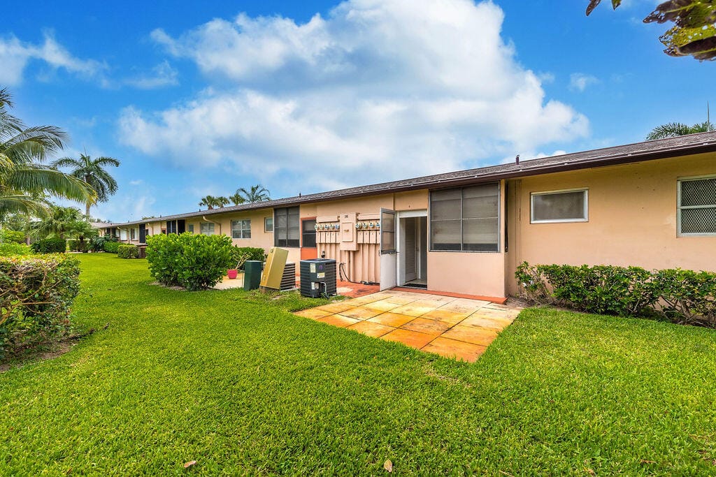 2995 Crosley Drive W E, West Palm Beach, FL 33415 photo 25