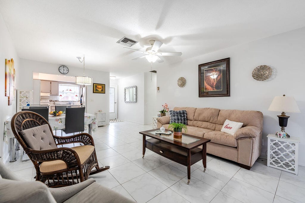 2995 Crosley Drive W E, West Palm Beach, FL 33415 photo 5