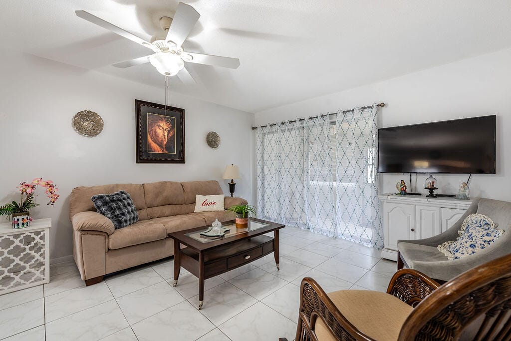 2995 Crosley Drive W E, West Palm Beach, FL 33415 photo 7