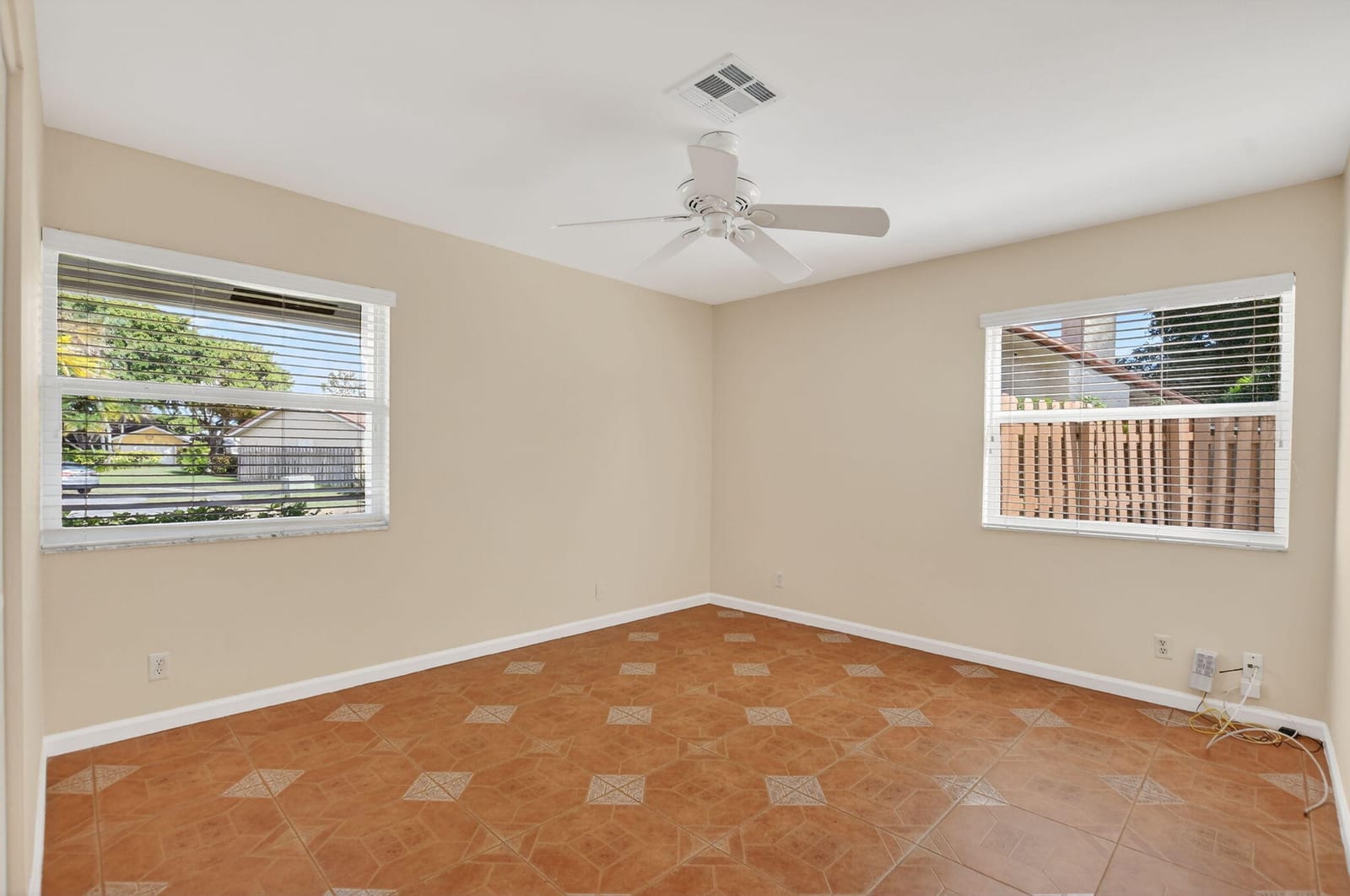 6801 Hollandaire Drive W — photo 11