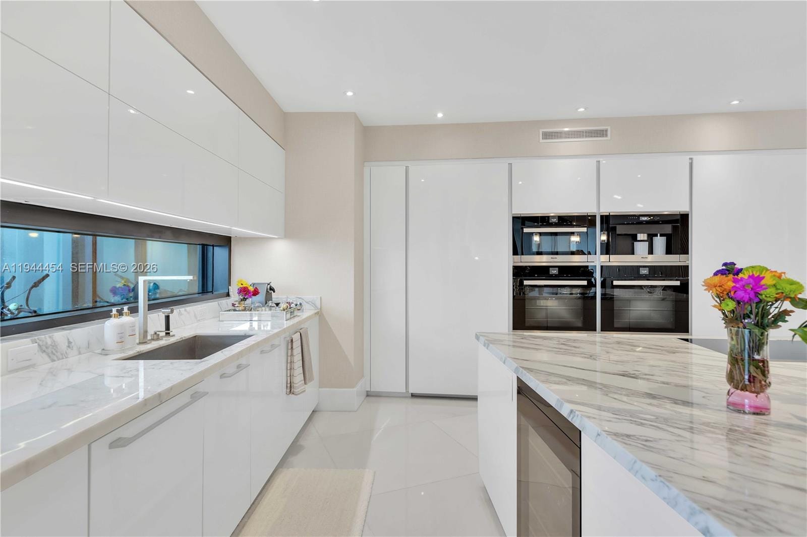 18555 Collins Avenue 4601, Sunny Isles Beach, FL 33160 photo 14