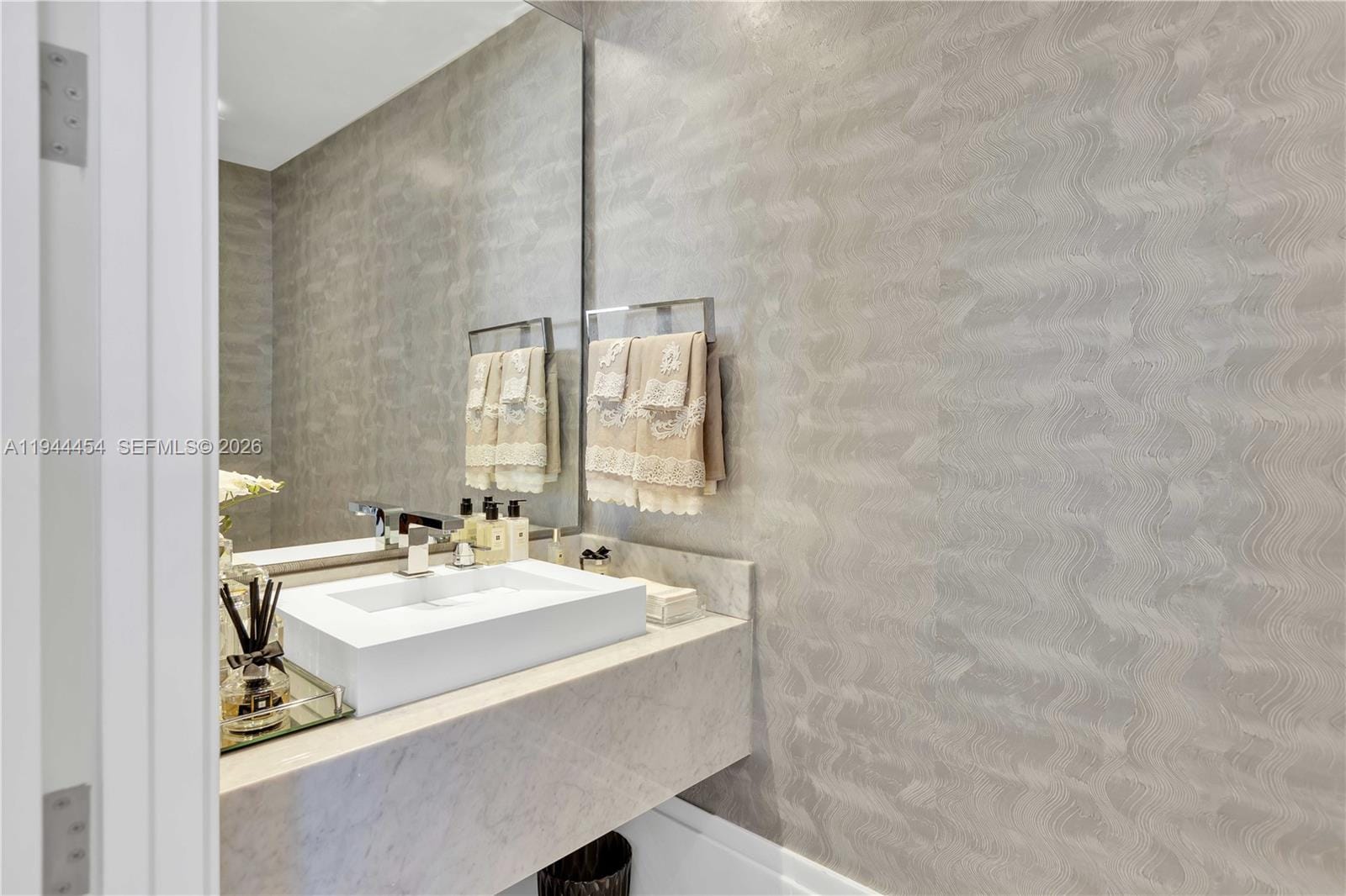 18555 Collins Avenue 4601, Sunny Isles Beach, FL 33160 photo 15