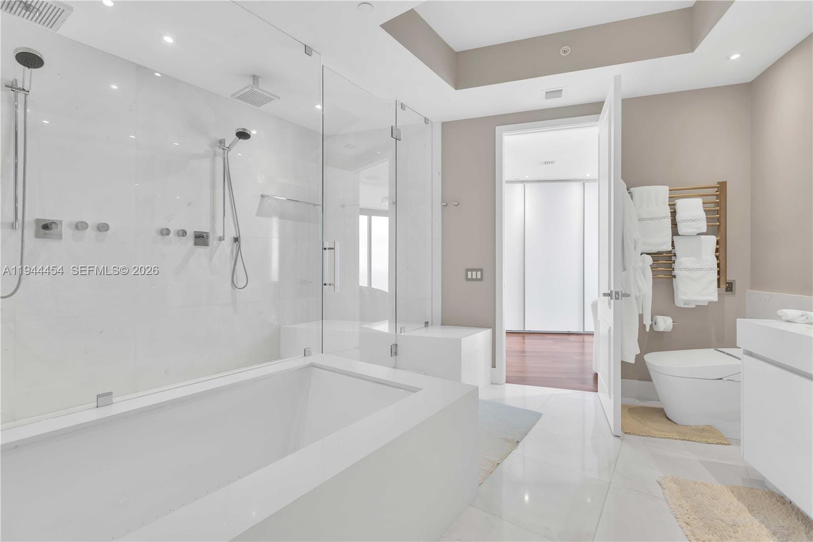 18555 Collins Avenue 4601, Sunny Isles Beach, FL 33160 photo 26