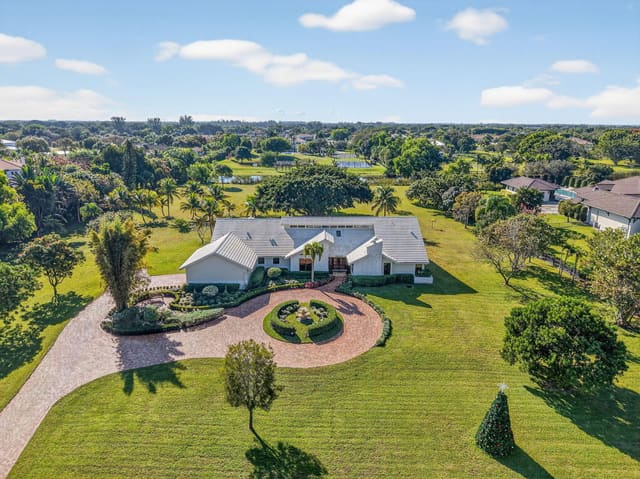 10236 La Reina Road, sold in Tierra Del Rey, Delray Beach, FL