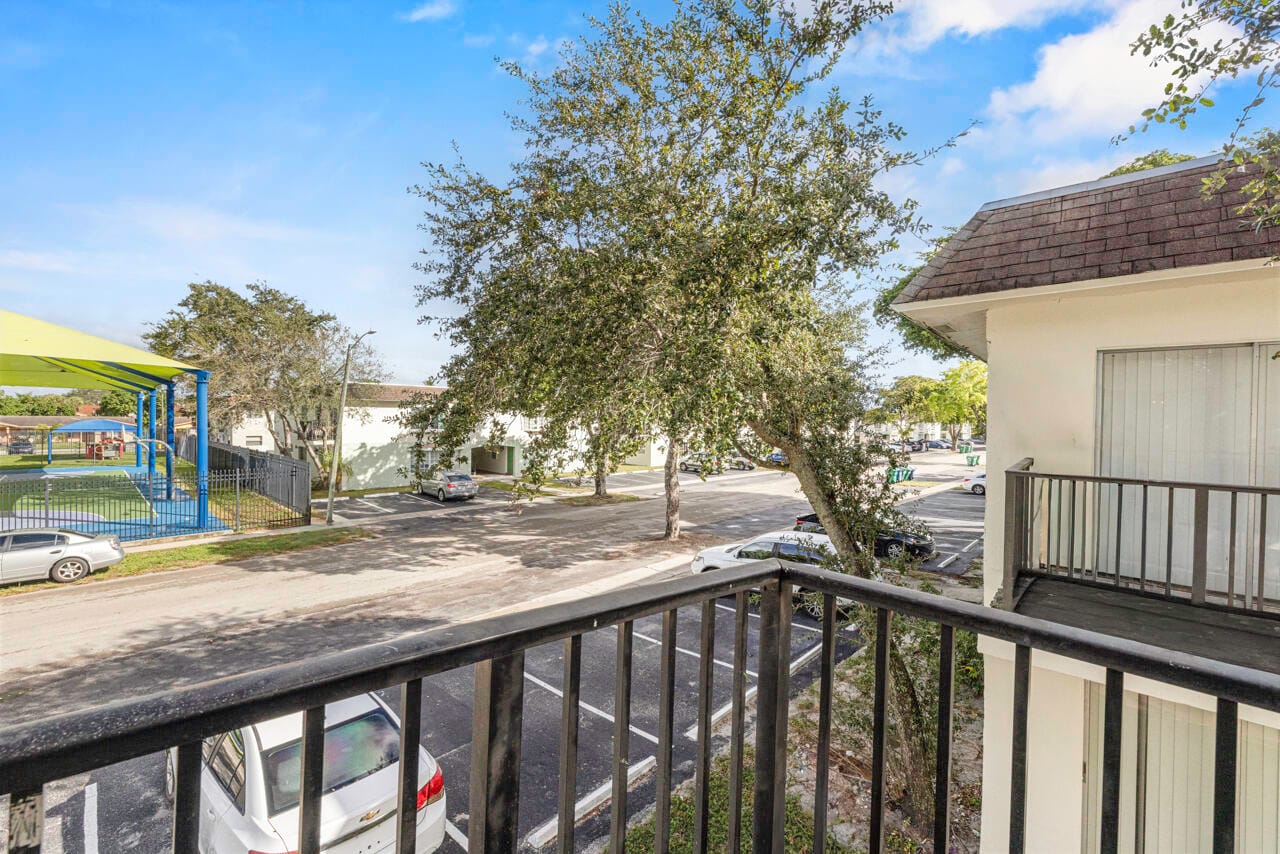5400 NW 18th Street 3n, Lauderhill, FL 33313 photo 20