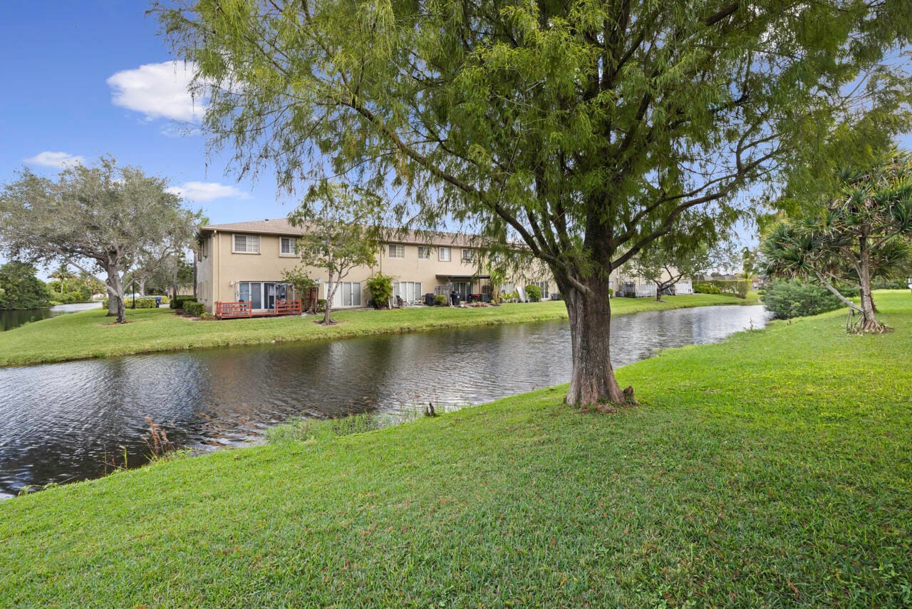 7503 Kimberly Boulevard 142, North Lauderdale, FL 33068 photo 18