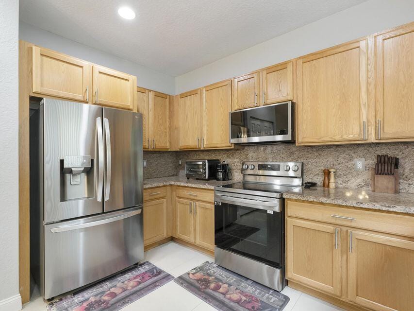846 Gazetta Way — photo 11