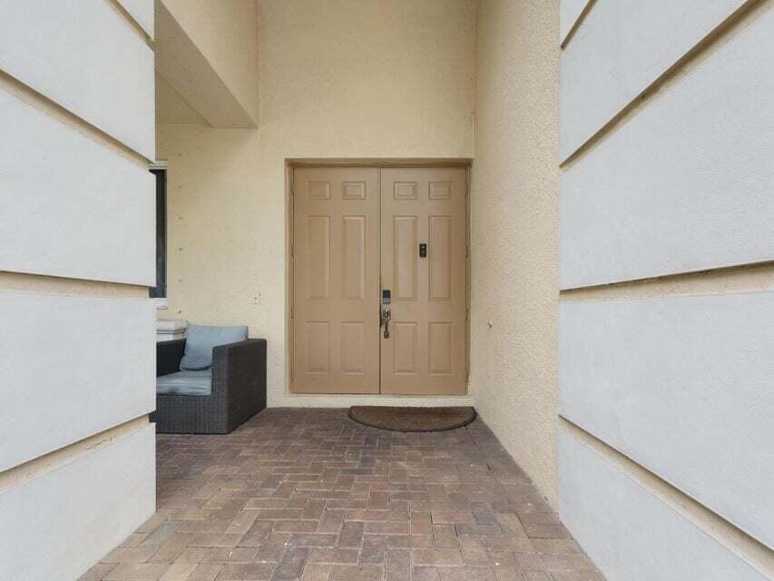 846 Gazetta Way — photo 3