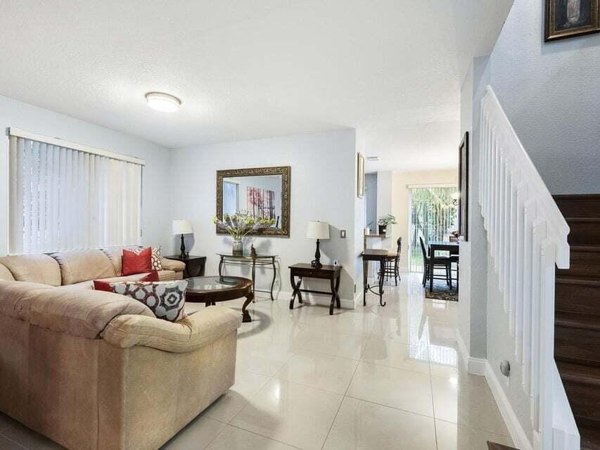 846 Gazetta Way — photo 7