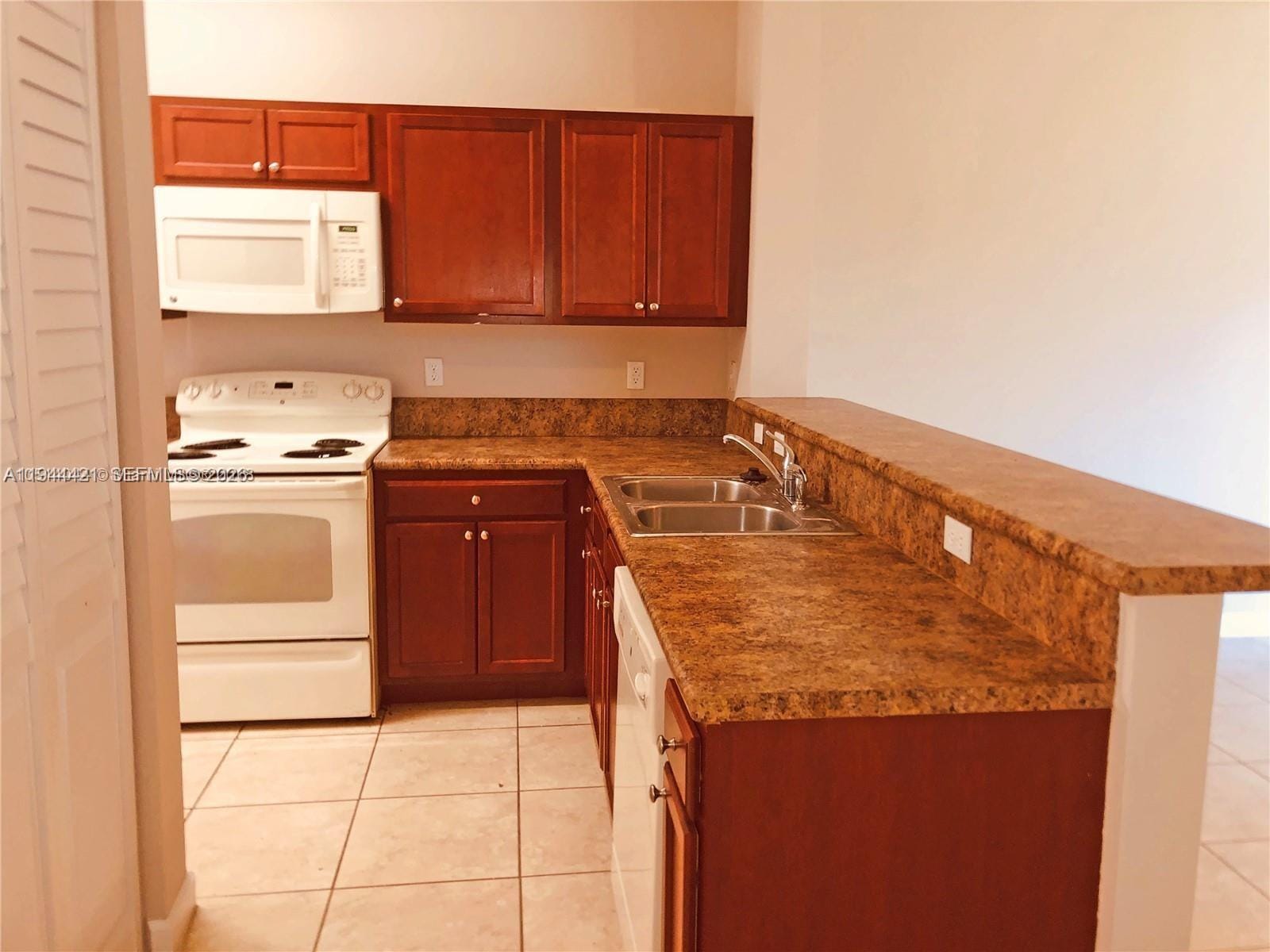 2884 SE 2 Drive 2 — photo 7