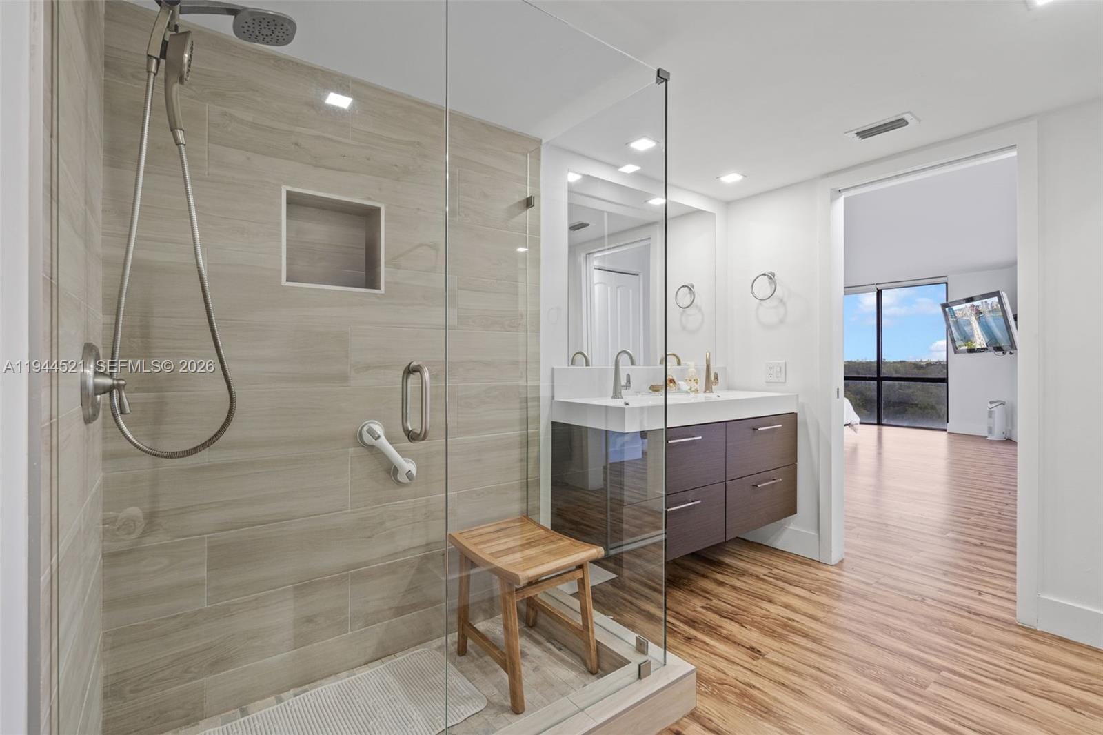 13953 Kendale Lakes Circle 608B — photo 12