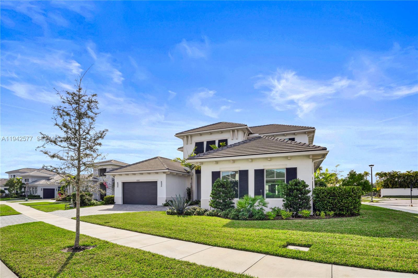 9281 Coral Isles Circle — photo 2