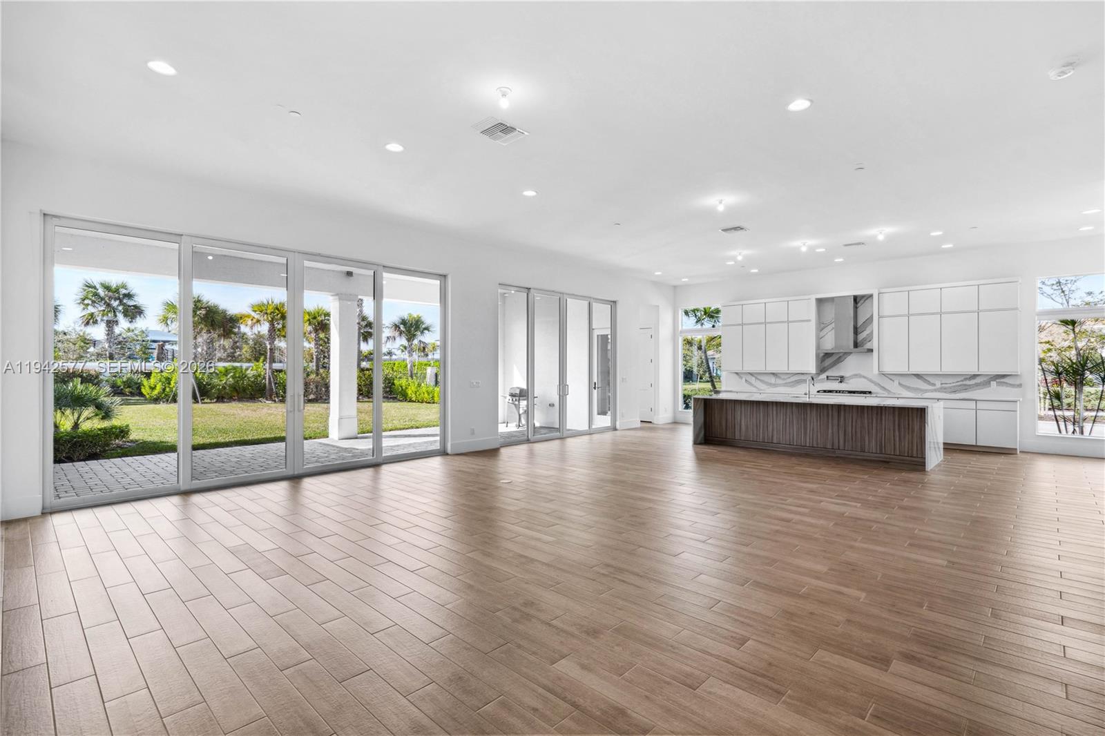 9281 Coral Isles Circle — photo 9