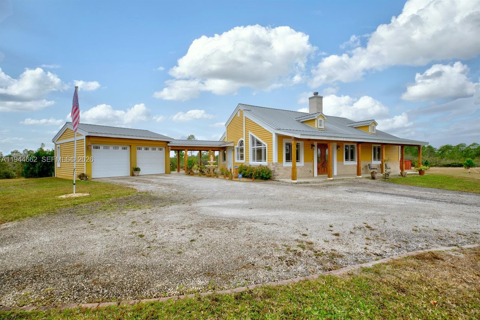 194 Leisure Lane, FL 33960