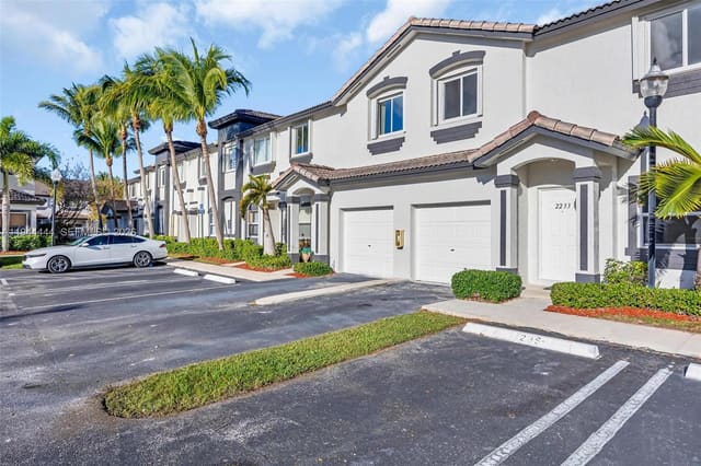 2233 SE 24th Place, sold in Towngate Condo Five, Homestead, FL