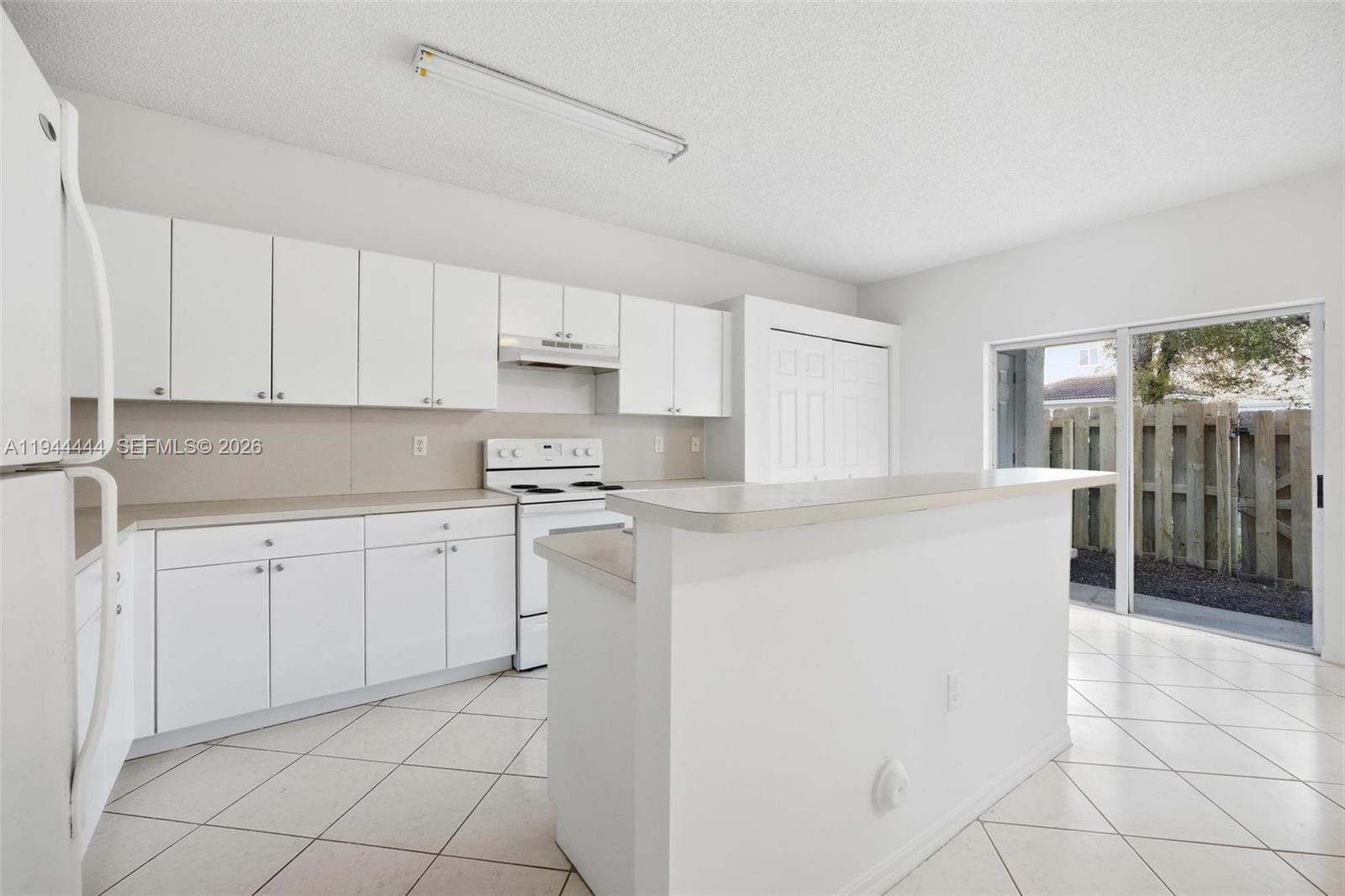 2233 SE 24th Place, Homestead, FL 33035 photo 6