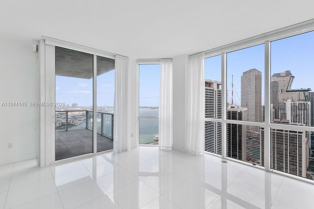 253 NE 2nd Street 4608, Miami, FL 33132 photo 11