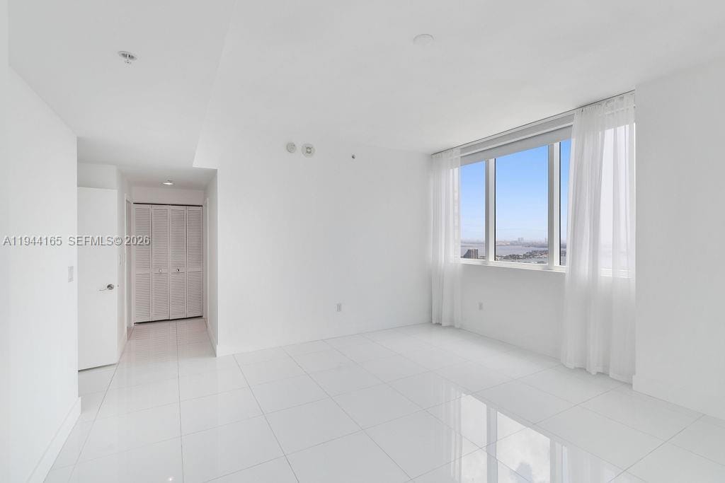 253 NE 2nd Street 4608, Miami, FL 33132 photo 18