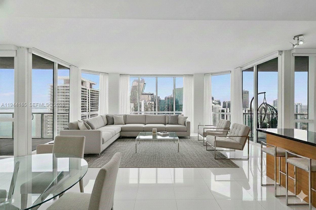 253 NE 2nd Street 4608, Miami, FL 33132 photo 3