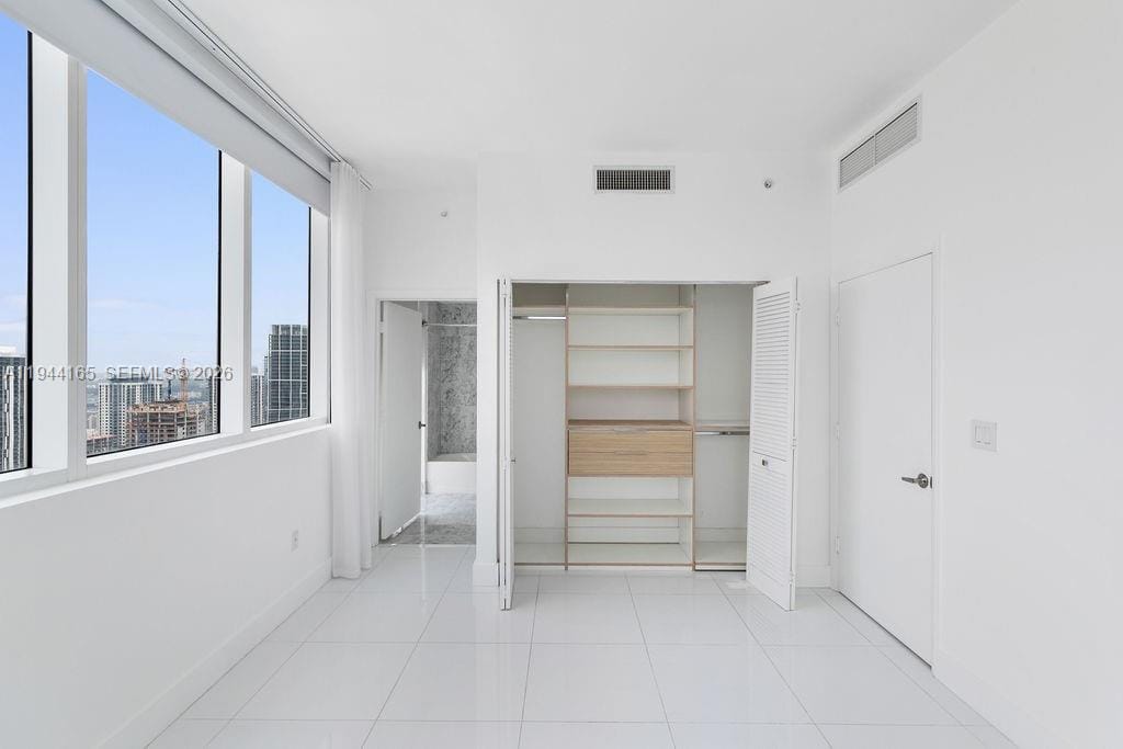 253 NE 2nd Street 4608, Miami, FL 33132 photo 23