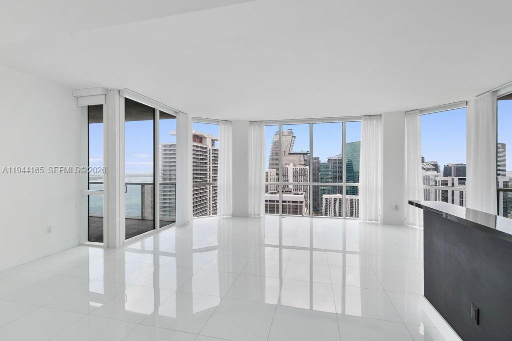 253 NE 2nd Street 4608, Miami, FL 33132 photo 10