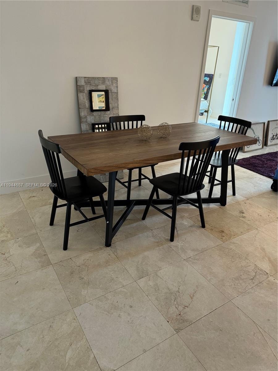 170 SE 14th Street 2405, Miami, FL 33131 photo 3