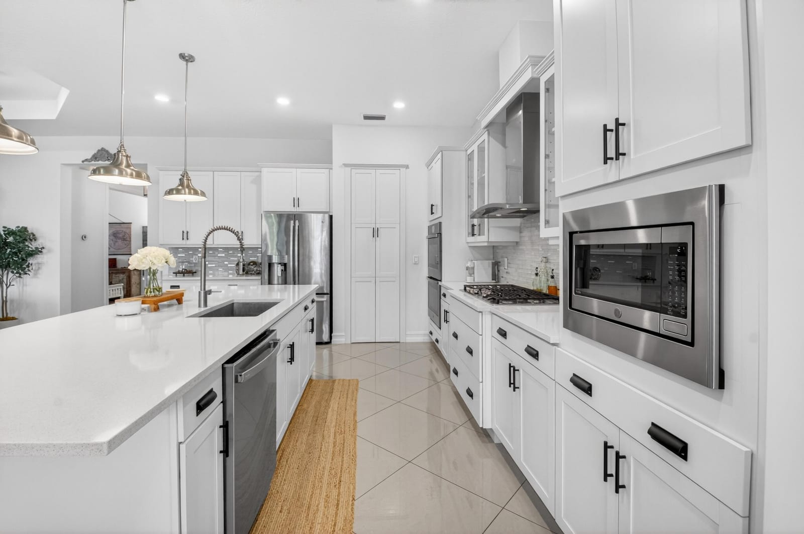 9244 Grand Prix Lane — photo 9