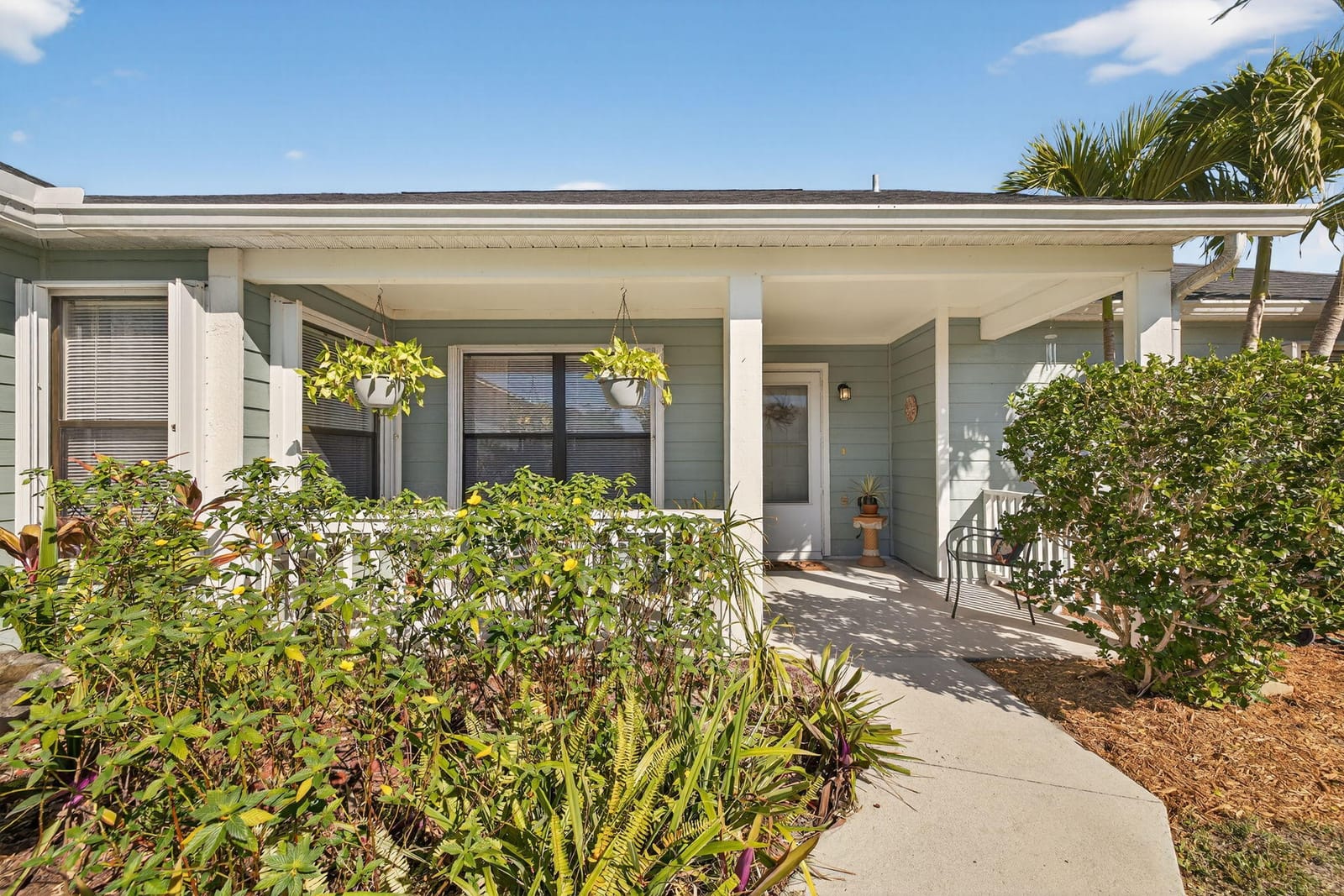 615 SE Dean Terrace — photo 4