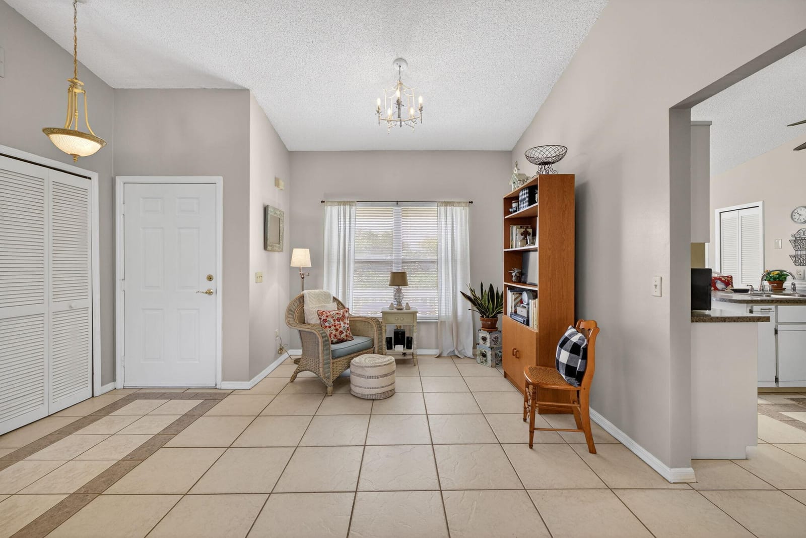 615 SE Dean Terrace — photo 8