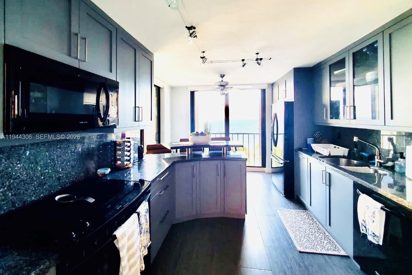 1905 N Ocean Boulevard 8E — photo 8