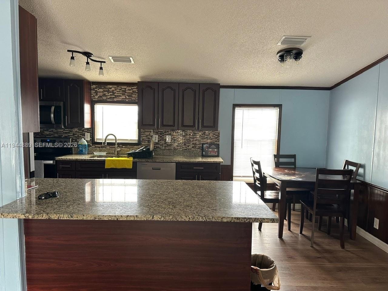 1122 Johnson Road — photo 3