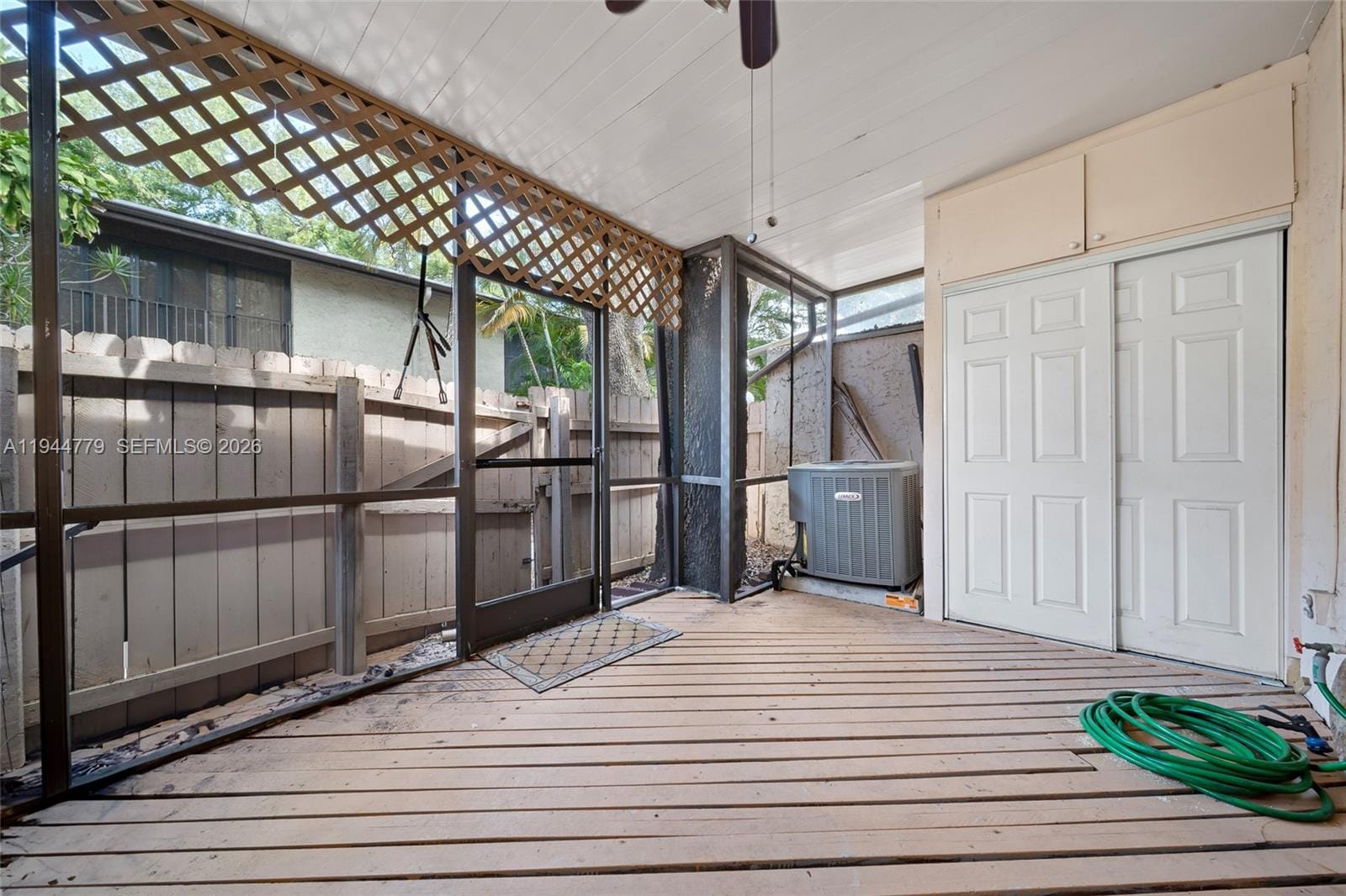 19432 NE 26th Avenue 92D, Miami, FL 33180 photo 22