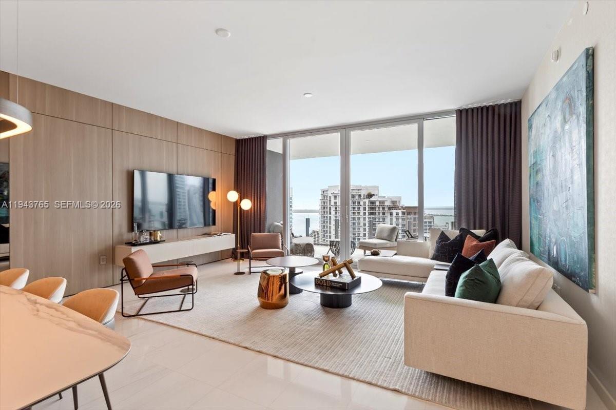 300 Biscayne Blvd Way 3403, Miami, FL 33131 photo 13