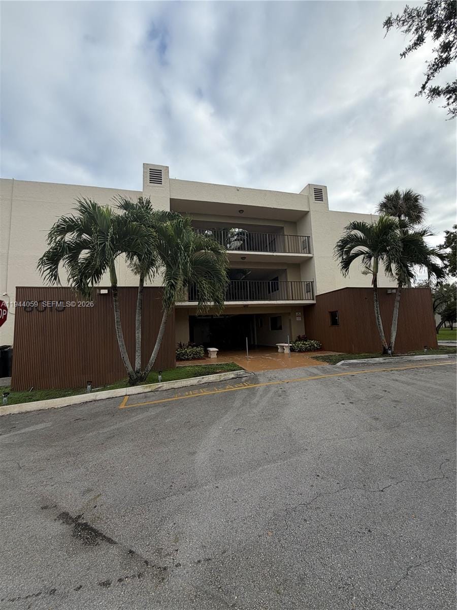 8015 SW 107th Avenue 213, Miami, FL 33173