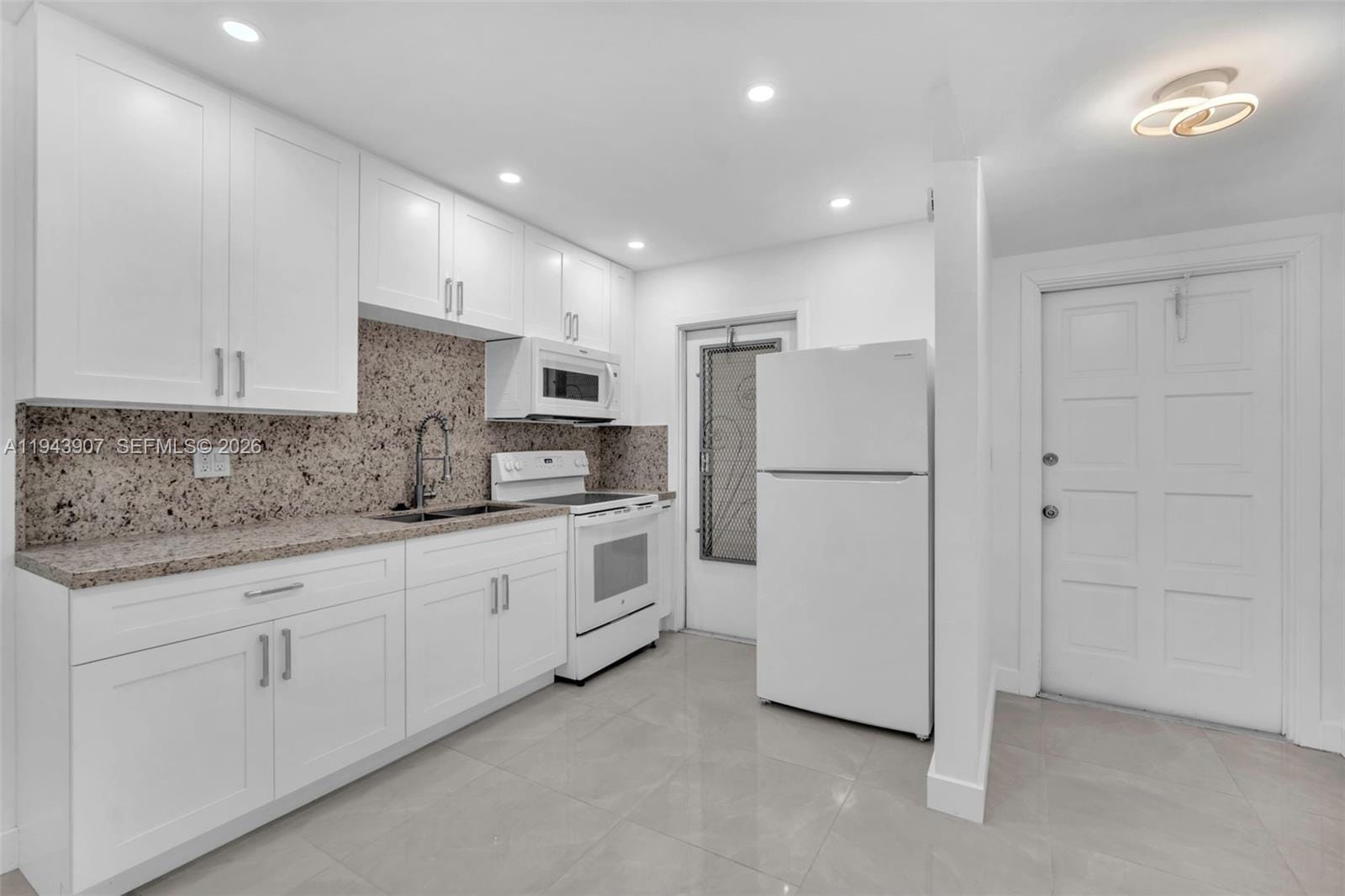 1201 Hillcrest Court 102, Hollywood, FL 33021 photo 18