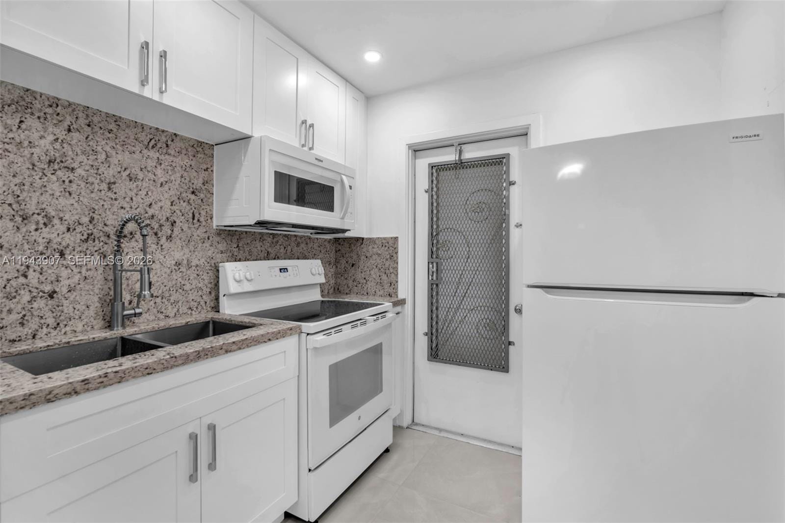 1201 Hillcrest Court 102, Hollywood, FL 33021 photo 19