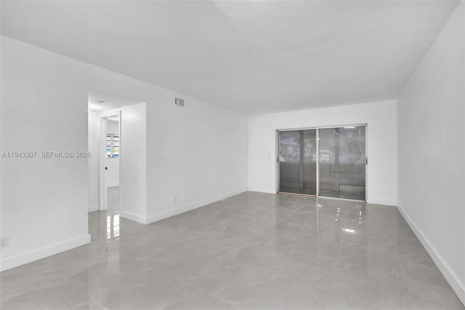 1201 Hillcrest Court 102, Hollywood, FL 33021 photo 23