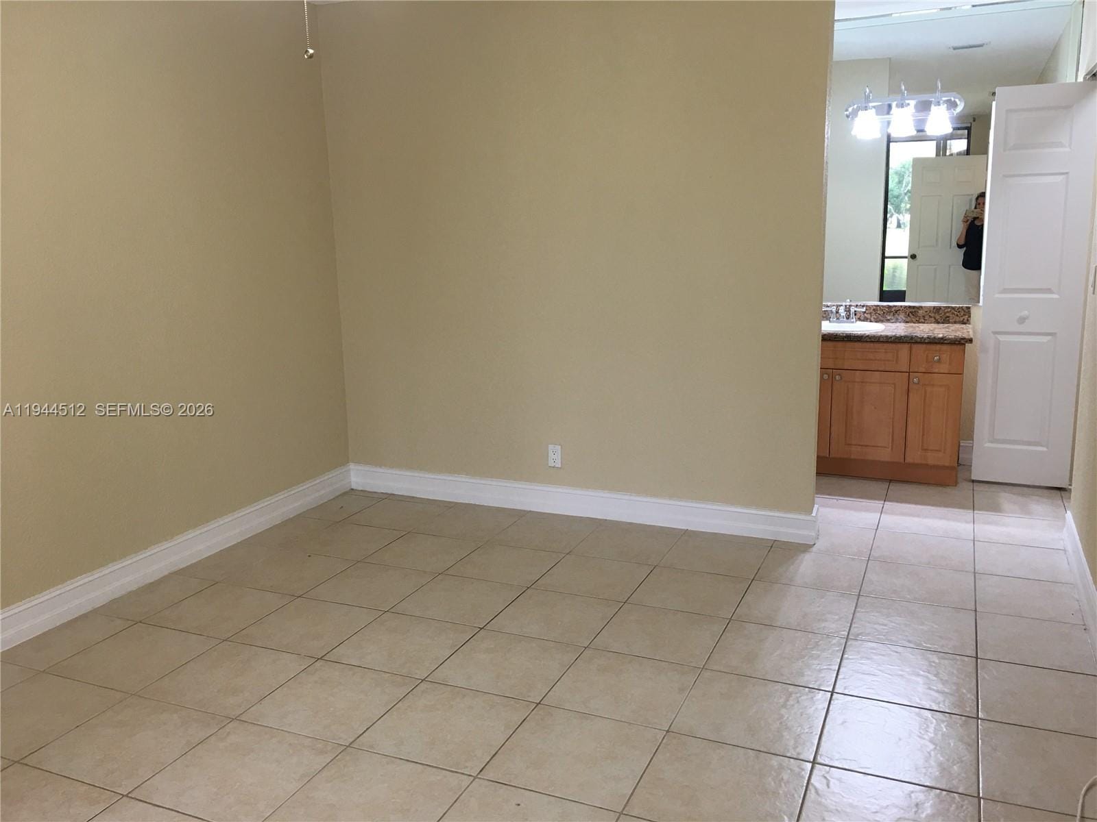 3818 Coral Tree Circle 3818 — photo 7