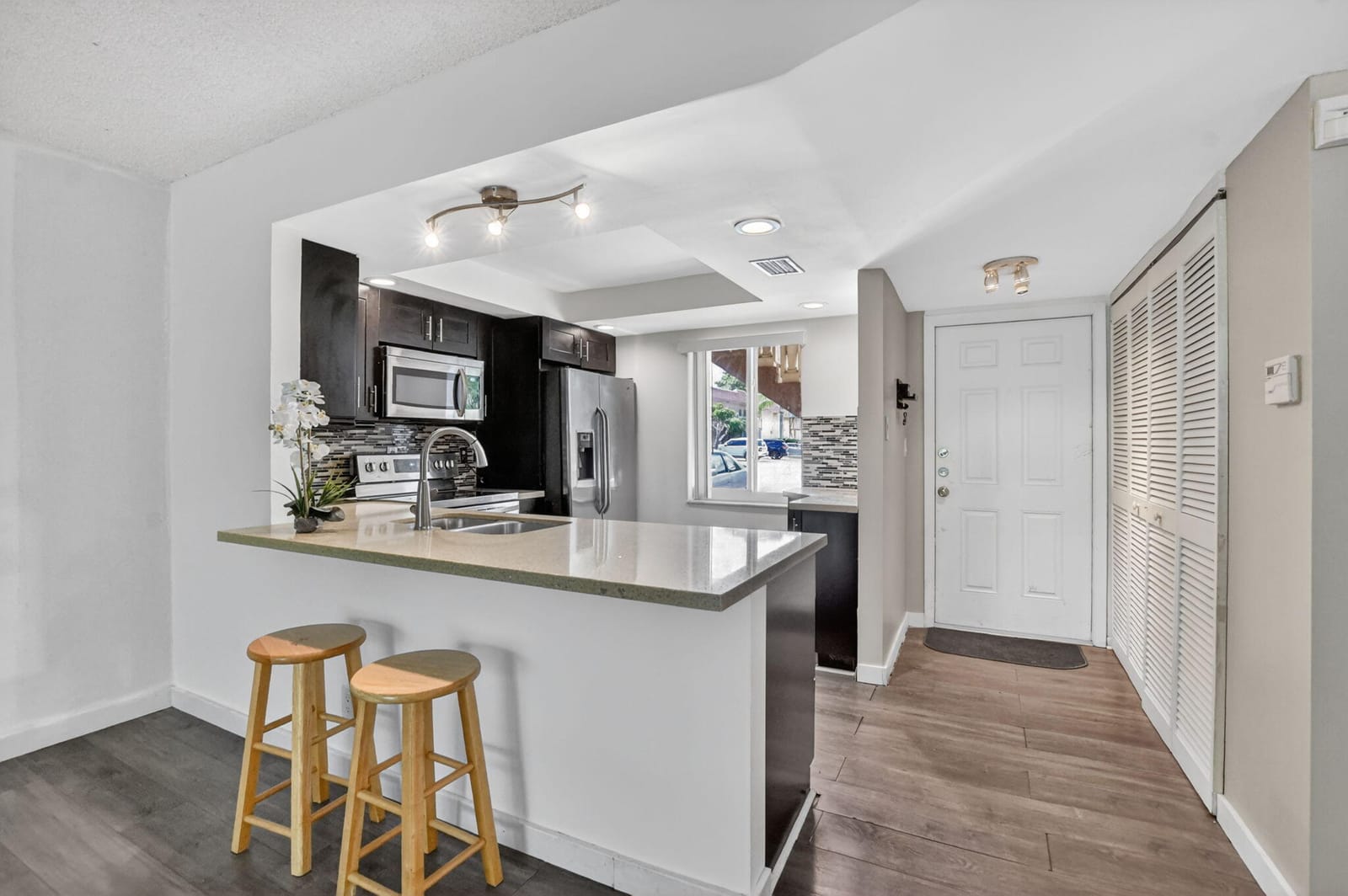9220 SW 3rd Street 907 — photo 5