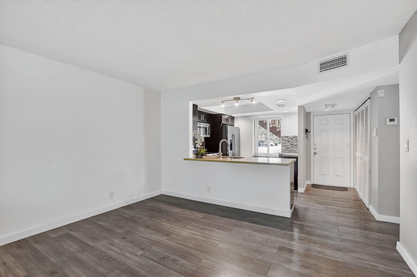 9220 SW 3rd Street 907 — photo 8