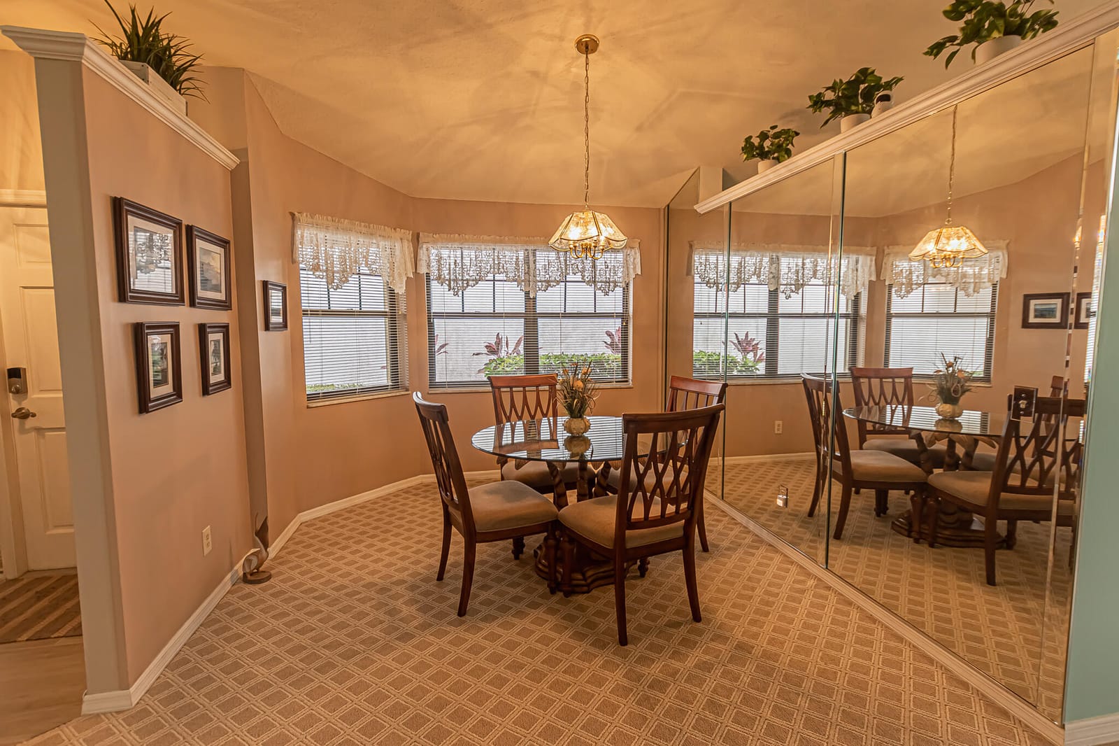 413 SW Jefferson Circle — photo 4