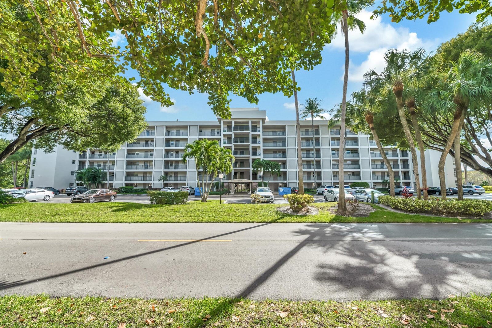 2600 S Course Drive 610 — photo 3