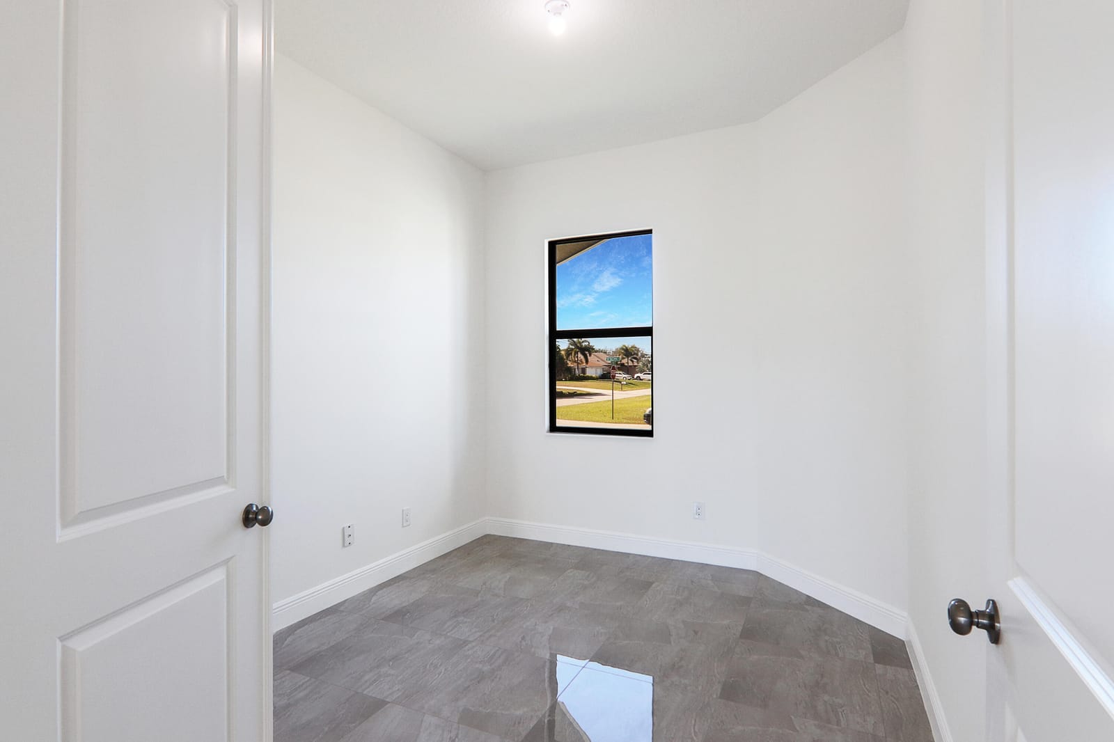 4689 SW Tacoma Street — photo 10