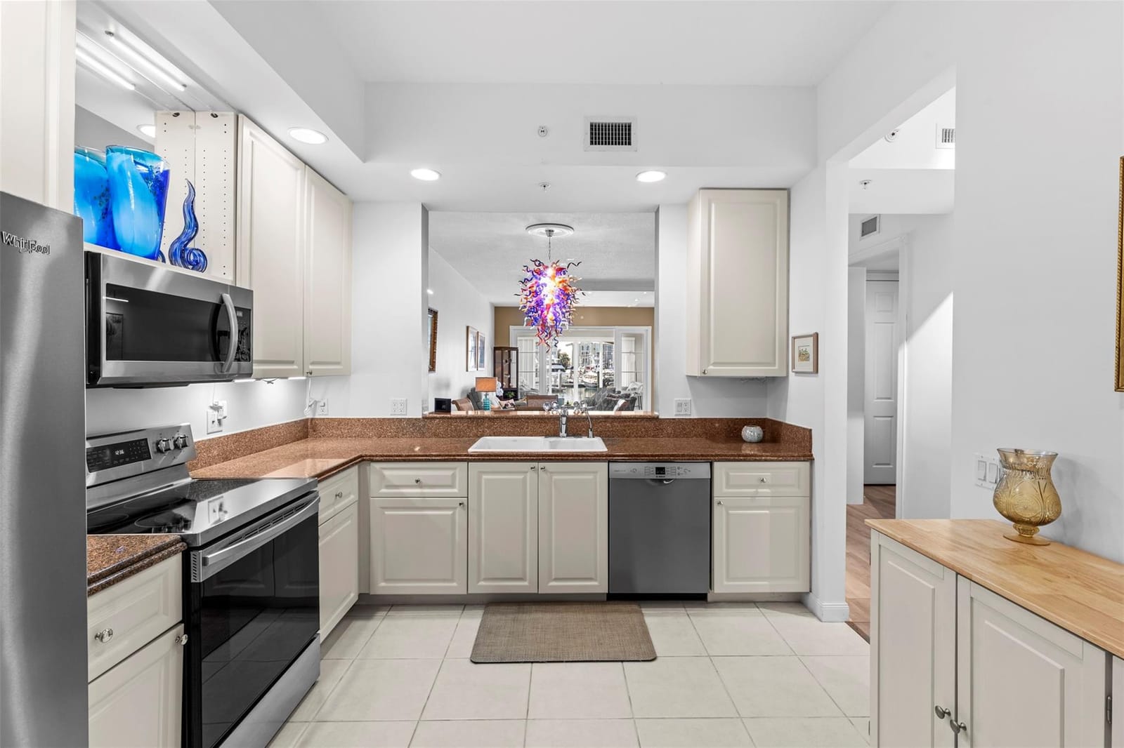 9 Harbour Isle Drive 102 — photo 5