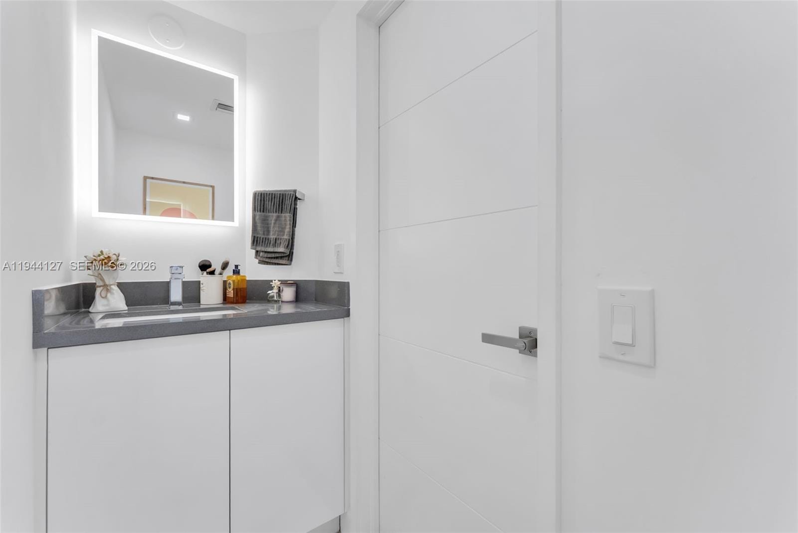 701 Brickell Key Boulevard 1506, Miami, FL 33131 photo 21