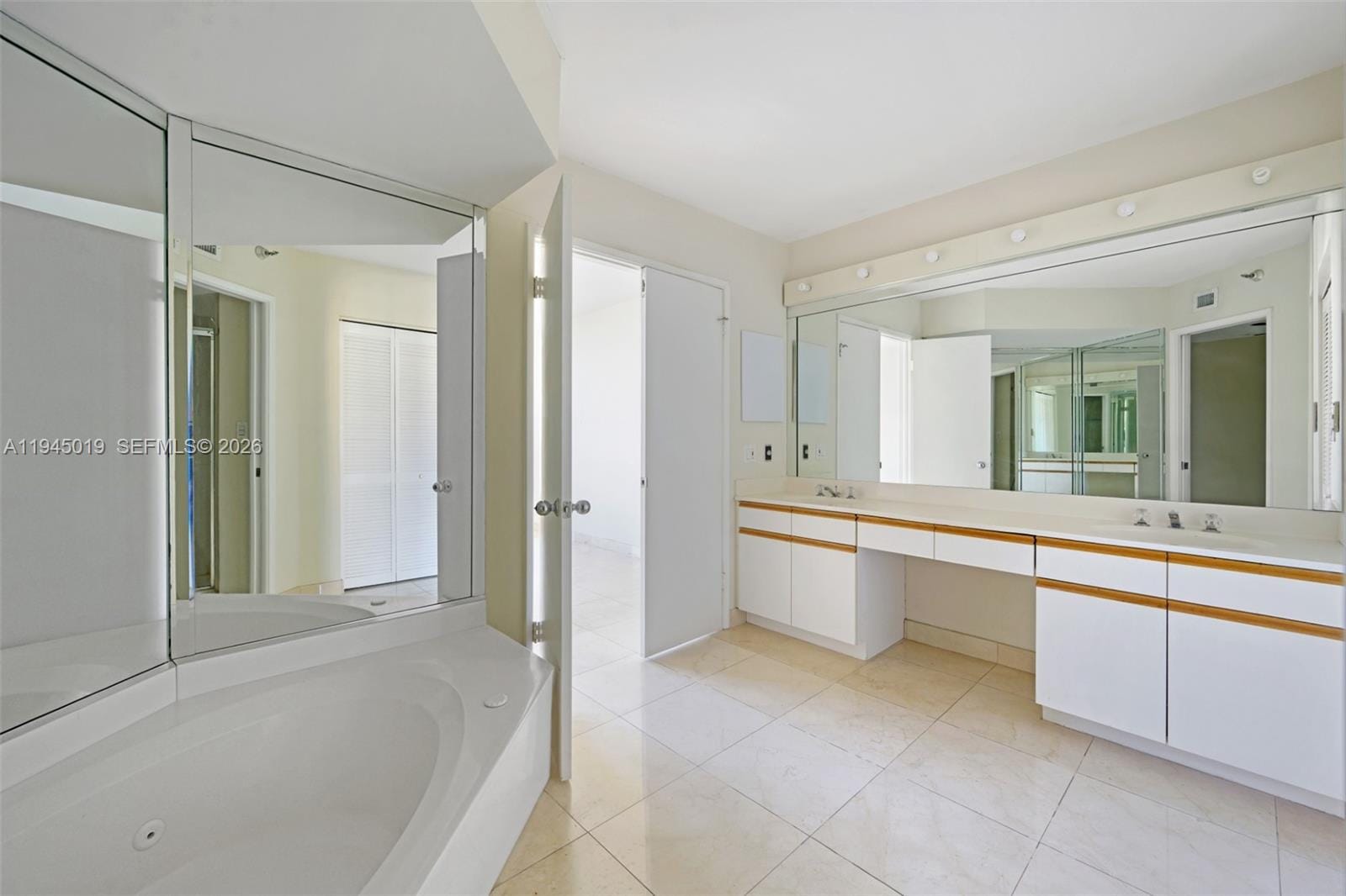 19101 NE 36th Court 2006, Aventura, FL 33180 photo 15