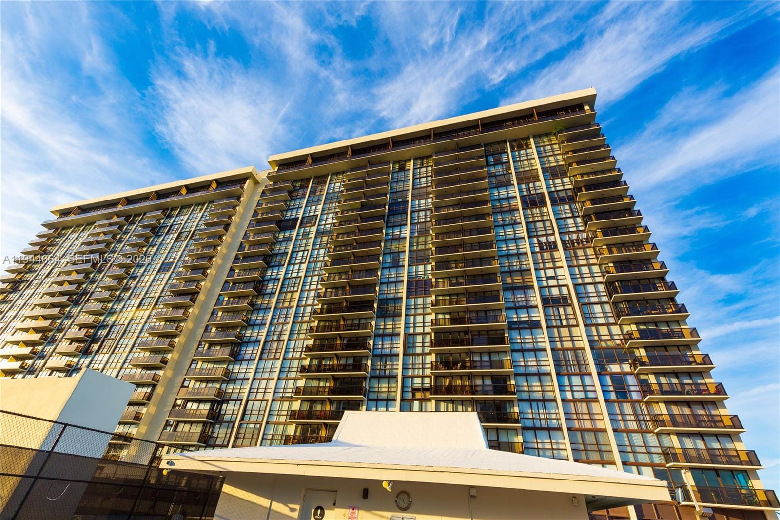 600 NE 36th Street 1220, Miami, FL 33137 photo 8